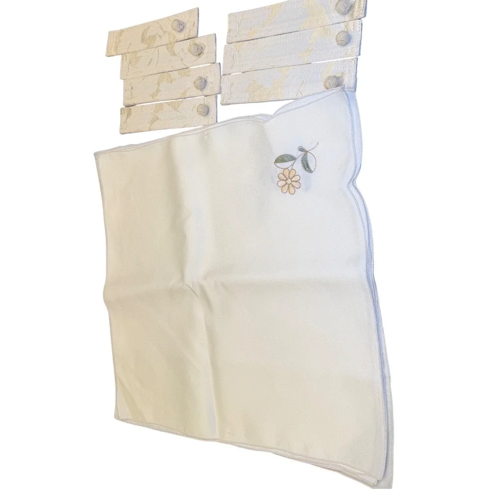 Napkin‎  Cream Embroidered Daisy and Jacquard Rings Set of 8 Napkings 7rins